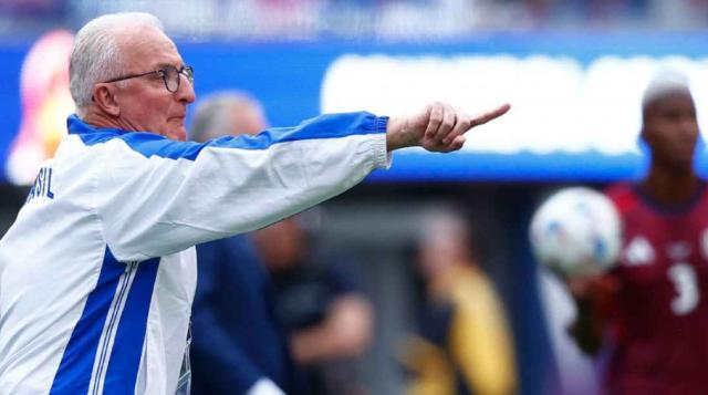 九游体育-多里瓦尔谈换下维尼修斯和巴西队首战不胜原因