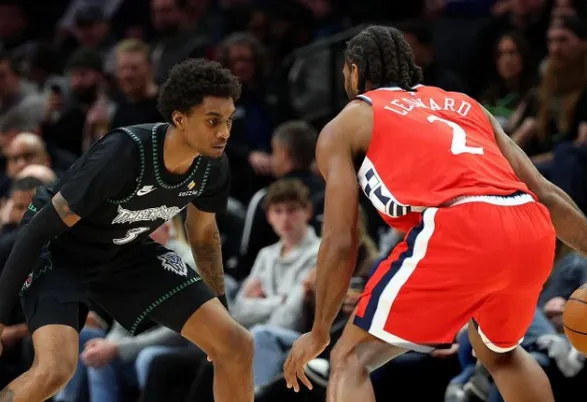 九游体育APP-伦纳德近2次对阵麦丹场均43分6.5板3.5助3断，三分命中率55%